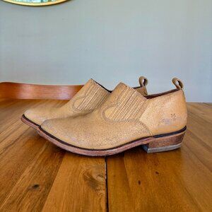 Frye Cracked Leather Billy Western Bootie